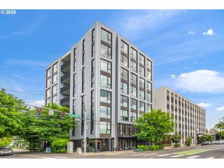 12 Ne FREMONT St 801, Portland, OR 97212