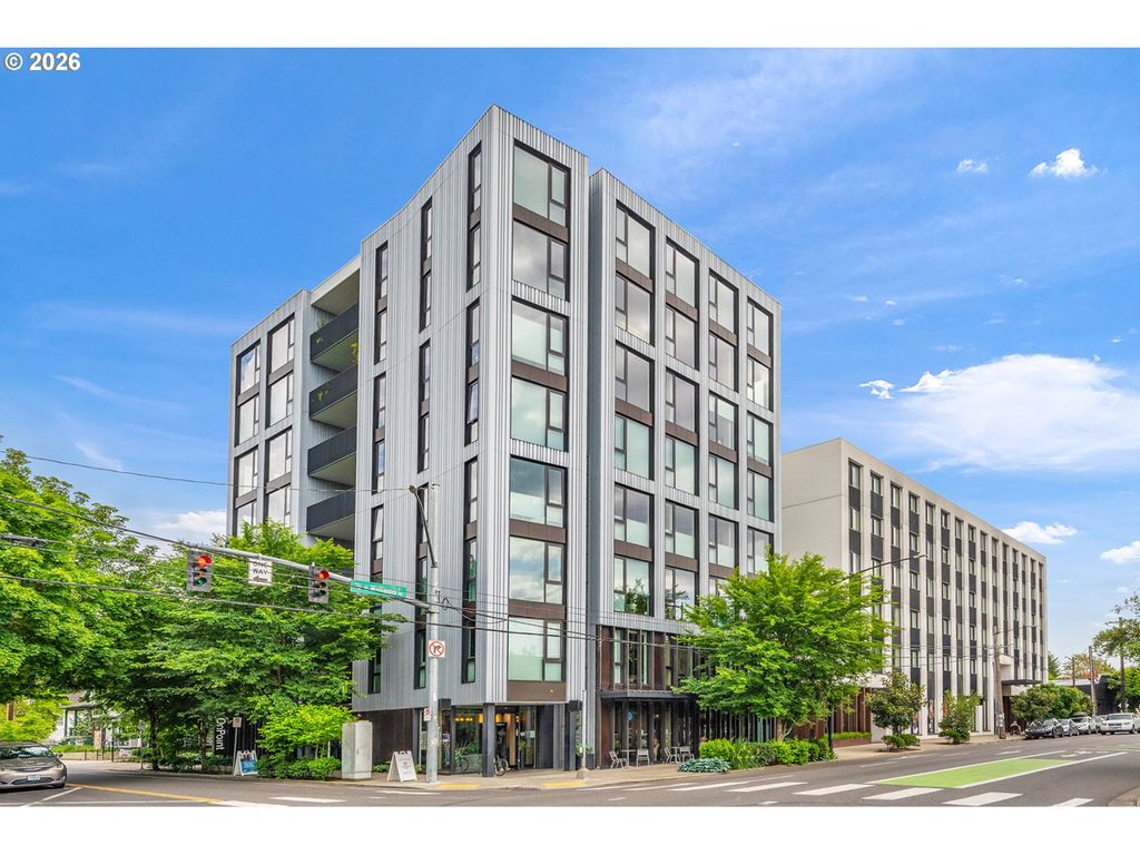 12 Ne FREMONT St 801, Portland, OR 97212