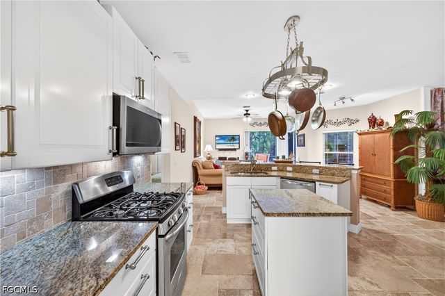 3605 SW 5th ST, Cape Coral, FL 33991