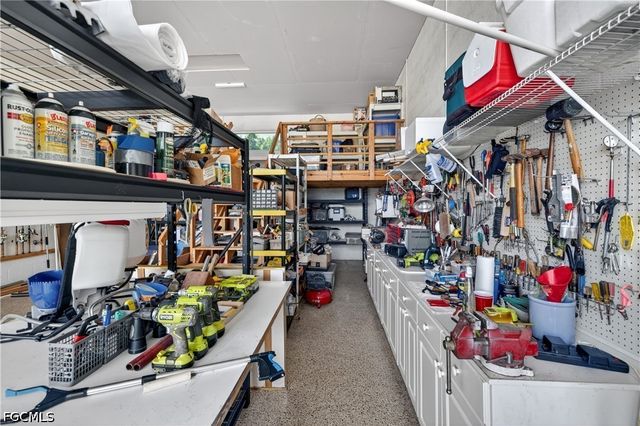 3605 SW 5th ST, Cape Coral, FL 33991