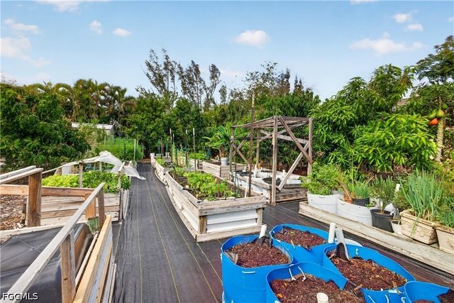 3605 SW 5th ST, Cape Coral, FL 33991