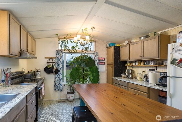 501 McCarver Road, Port Angeles, WA 98362