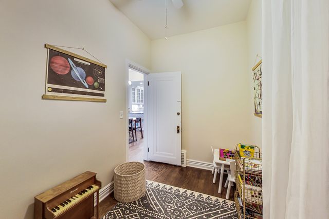 2052 N Whipple Street, Chicago, IL 60647