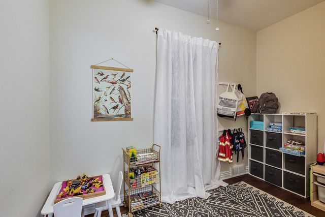 2052 N Whipple Street, Chicago, IL 60647