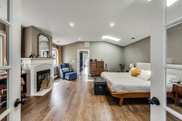 2052 N Whipple Street, Chicago, IL 60647