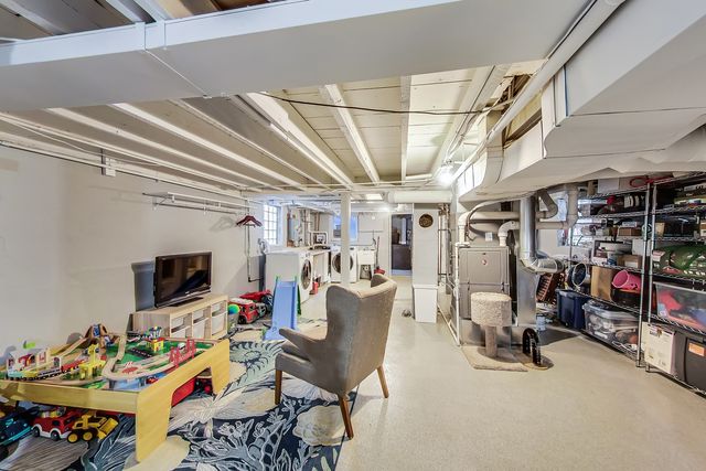 2052 N Whipple Street, Chicago, IL 60647
