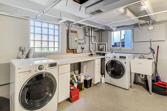 2052 N Whipple Street, Chicago, IL 60647