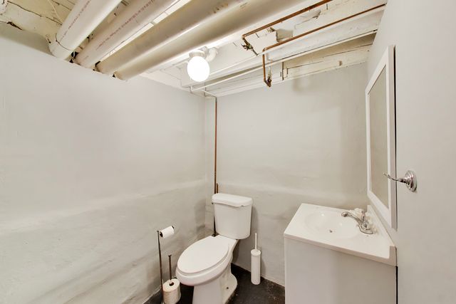 2052 N Whipple Street, Chicago, IL 60647