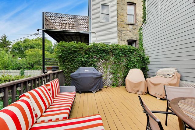 2052 N Whipple Street, Chicago, IL 60647