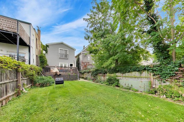 2052 N Whipple Street, Chicago, IL 60647