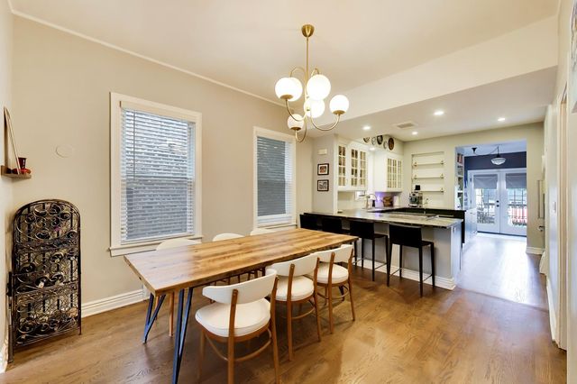 2052 N Whipple Street, Chicago, IL 60647