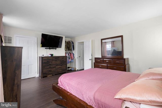 220 GARDEN ST, Mount Holly, NJ 08060