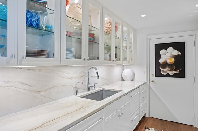 330 Cocoanut Row 5b, Palm Beach, FL 33480