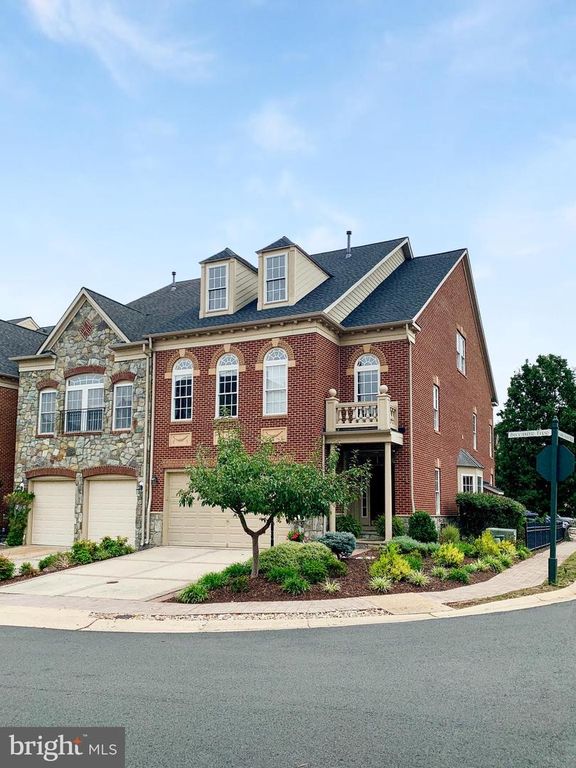 18334 BUCCANEER TER, Leesburg, VA 20176