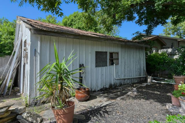 1019 Saint James, San Antonio, TX 78202