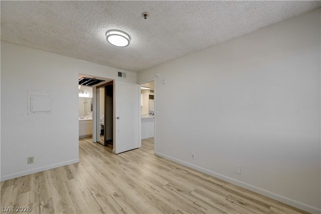 1381 East University Avenue 311, Las Vegas, NV 89119
