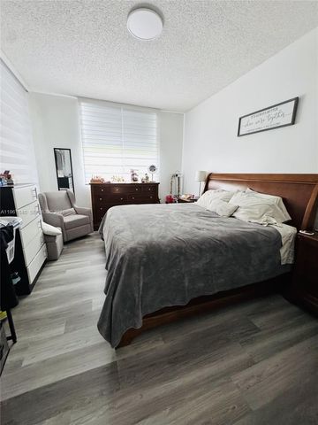 9725 NW 52nd St 114, Doral, FL 33178