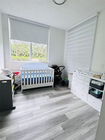 9725 NW 52nd St 114, Doral, FL 33178