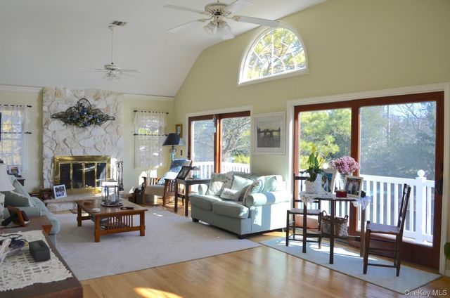 16 Grant Boulevard, Hampton Bays, NY 11946