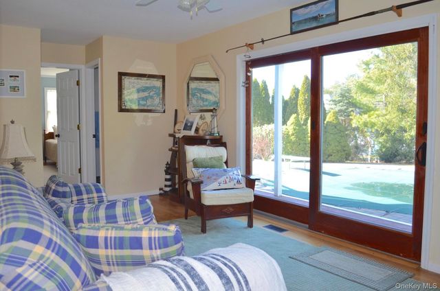 16 Grant Boulevard, Hampton Bays, NY 11946