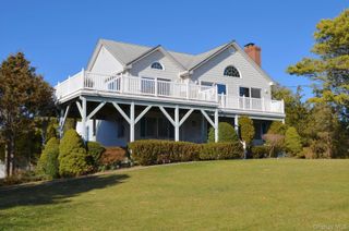 16 Grant Boulevard, Hampton Bays, NY 11946