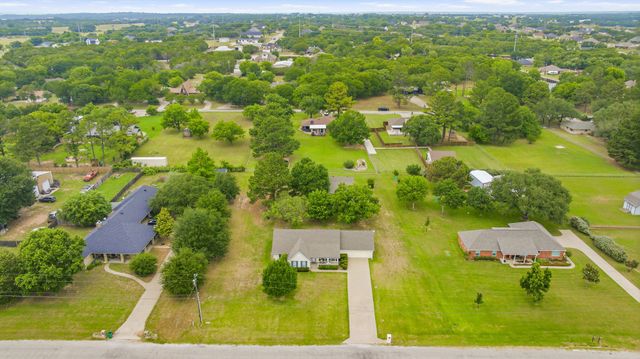 3708 Indian Creek Trail, Granbury, TX 76049