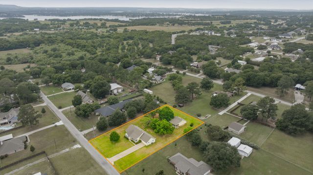 3708 Indian Creek Trail, Granbury, TX 76049