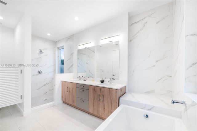 2756 SW 34th Ct B, Miami, FL 33133