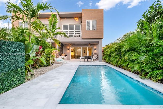 2756 SW 34th Ct B, Miami, FL 33133