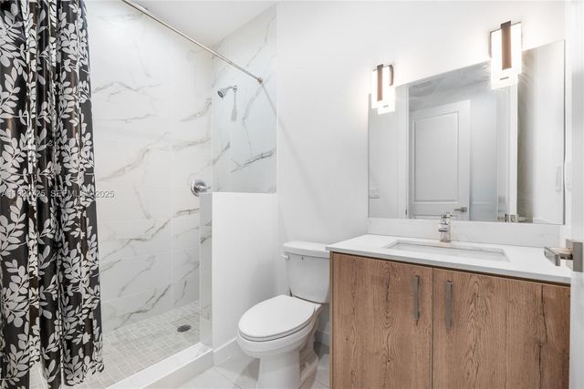 2756 SW 34th Ct B, Miami, FL 33133