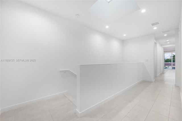 2756 SW 34th Ct B, Miami, FL 33133