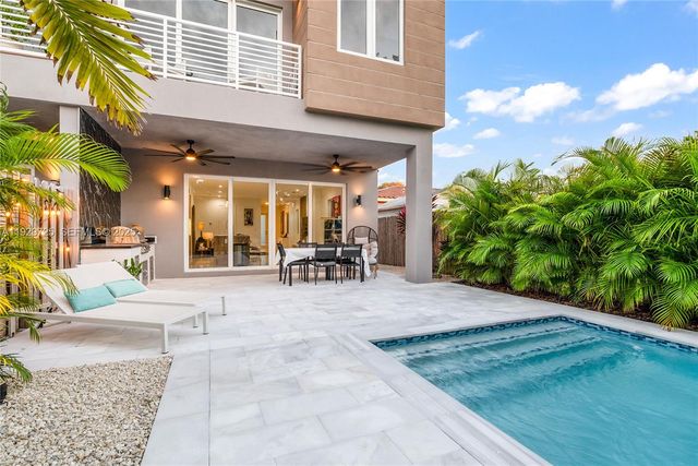 2756 SW 34th Ct B, Miami, FL 33133