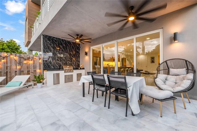 2756 SW 34th Ct B, Miami, FL 33133