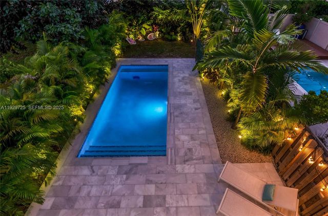 2756 SW 34th Ct B, Miami, FL 33133