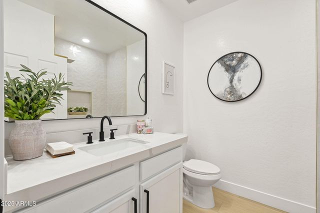 20121 N 76TH Street 2031, Scottsdale, AZ 85255