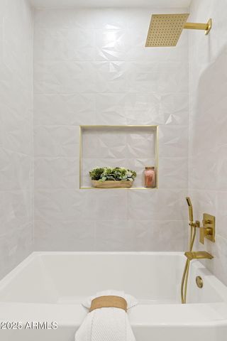 20121 N 76TH Street 2031, Scottsdale, AZ 85255