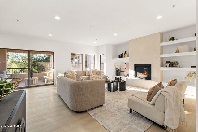 20121 N 76TH Street 2031, Scottsdale, AZ 85255