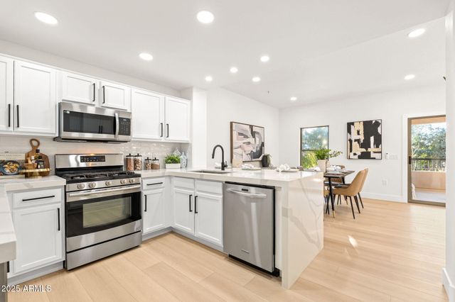 20121 N 76TH Street 2031, Scottsdale, AZ 85255