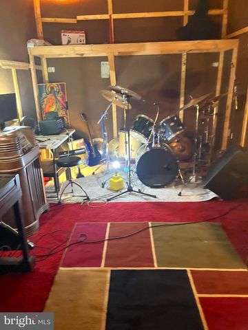 321 W POPLAR ST, Norristown, PA 19401