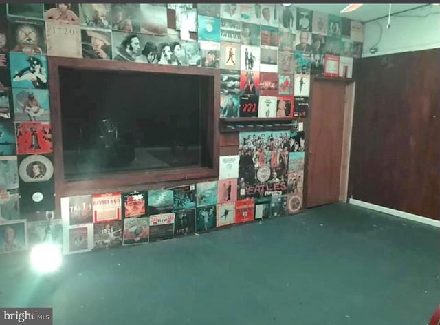 321 W POPLAR ST, Norristown, PA 19401