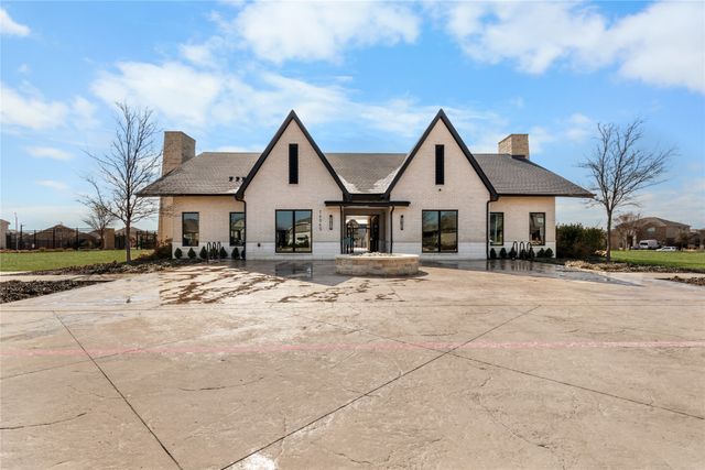 1045 Kirkham Way, Fort Worth, TX 76247