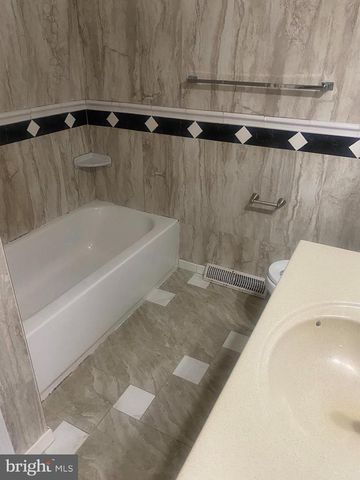 3604 PLEASANT VALLEY RD, York, PA 17406