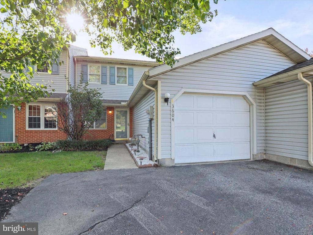 3604 PLEASANT VALLEY RD, York, PA 17406