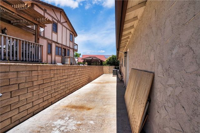24020 Continental, Canyon Lake, CA 92587