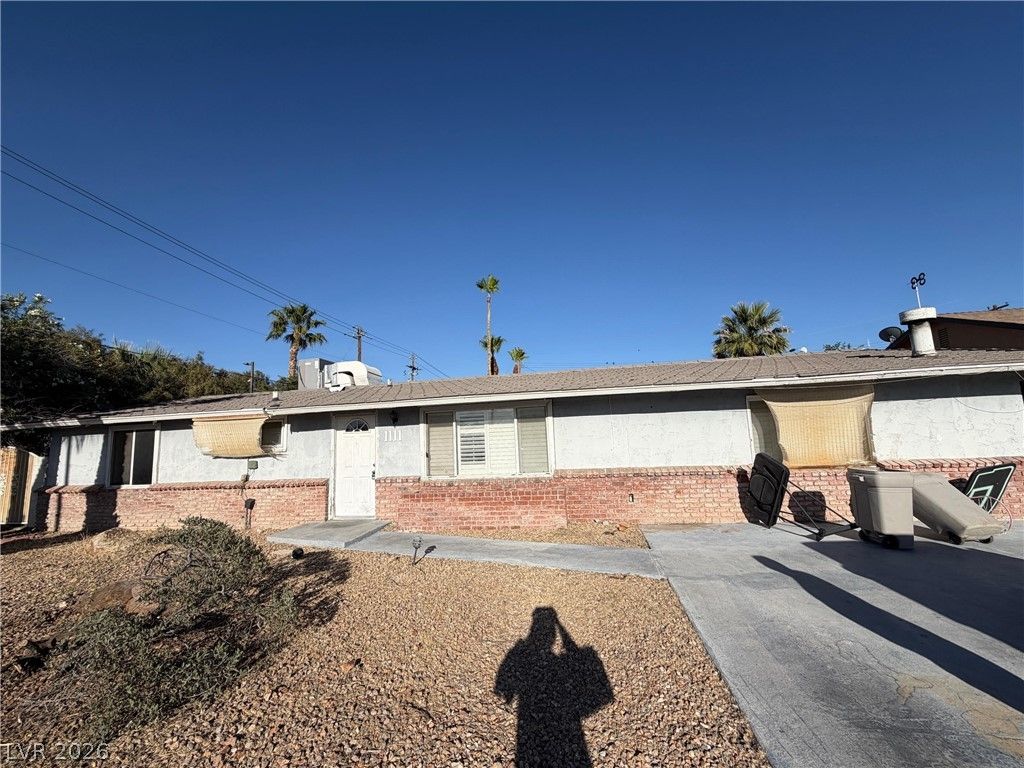 1111 Strong Drive, Las Vegas, NV 89102