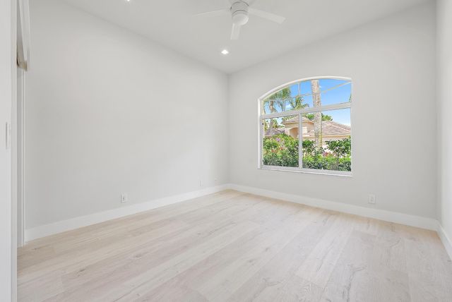 10918 GRANDE Boulevard, West Palm Beach, FL 33412
