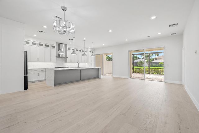 10918 GRANDE Boulevard, West Palm Beach, FL 33412