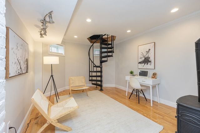 34 Washburn St 1, Boston, MA 02125