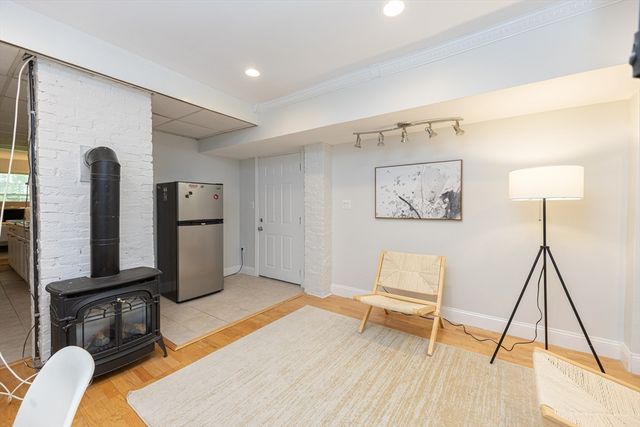 34 Washburn St 1, Boston, MA 02125