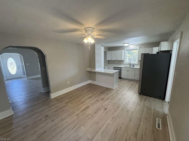 1253 Wilroy RD, Suffolk, VA 23434